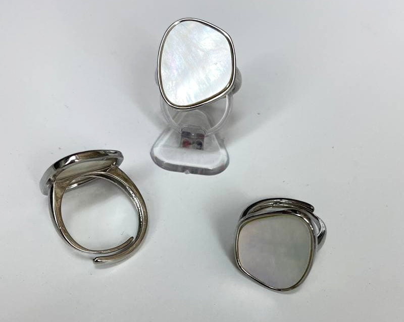 Кольцо безразмерное цвет серебро вставка натуральный перламутр