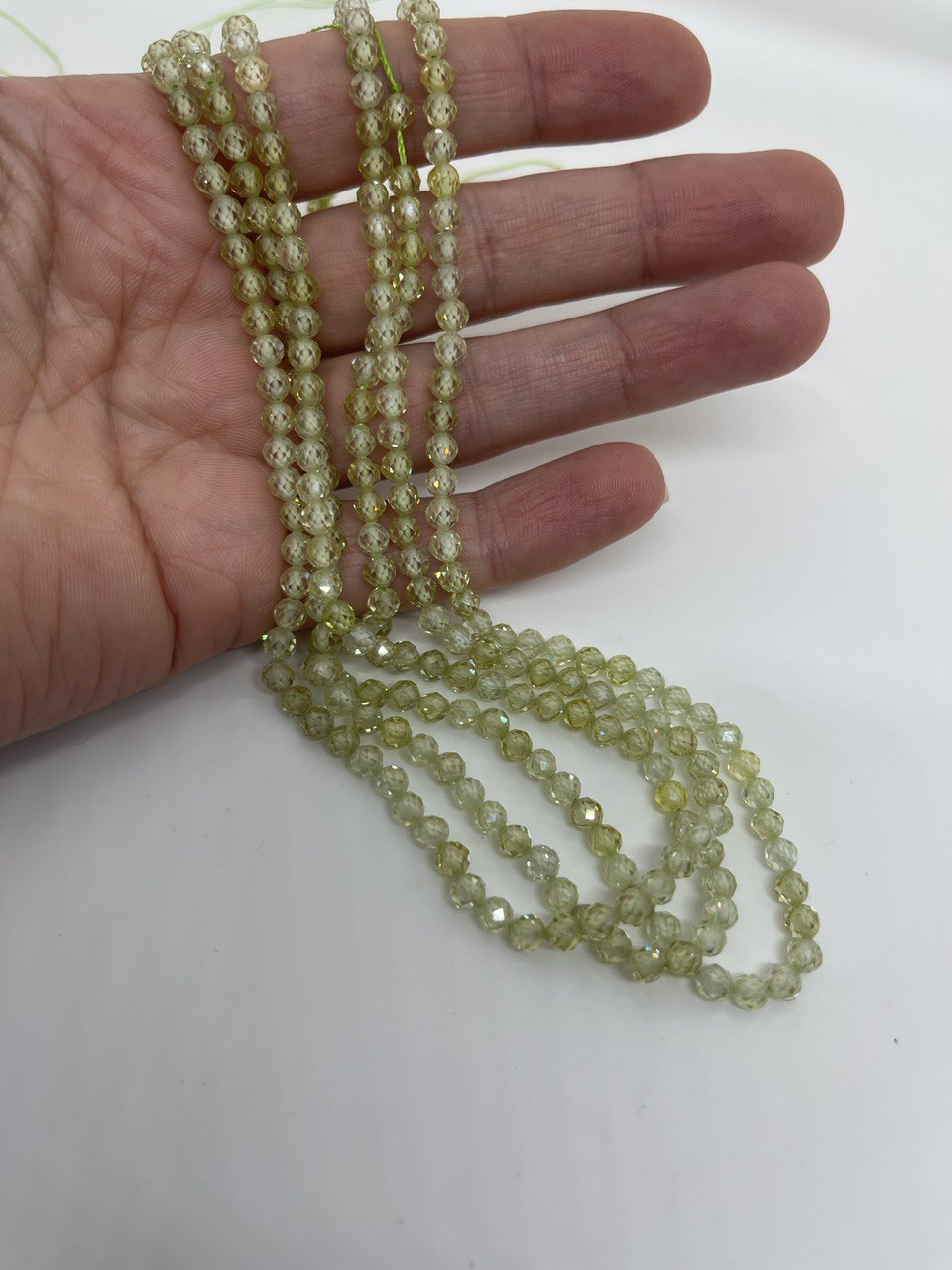Бусины Циркон натуральный ювелирной огранки размер 3мм цвет зеленый
