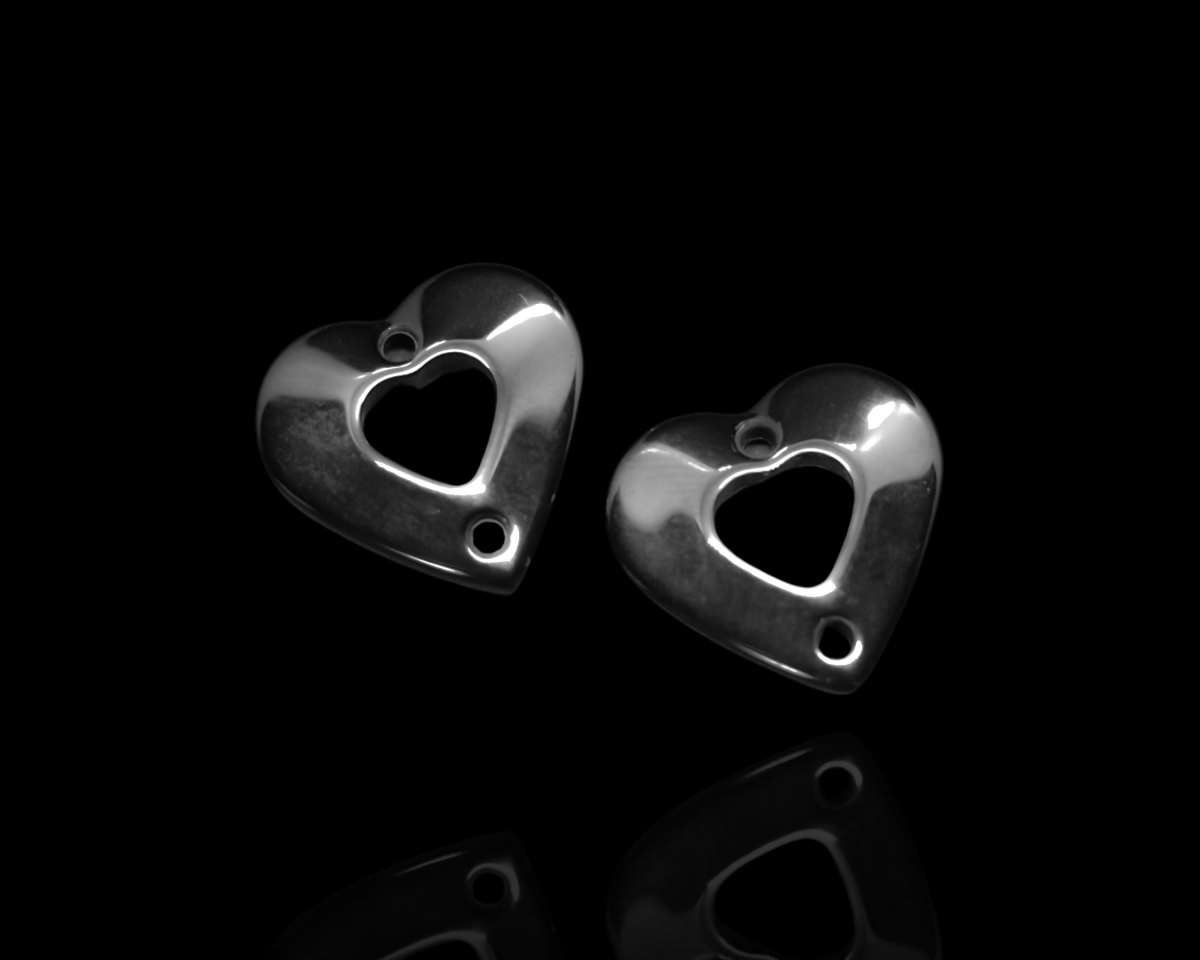 Элемент из керамики "Сердце" цвет черный 16*18мм